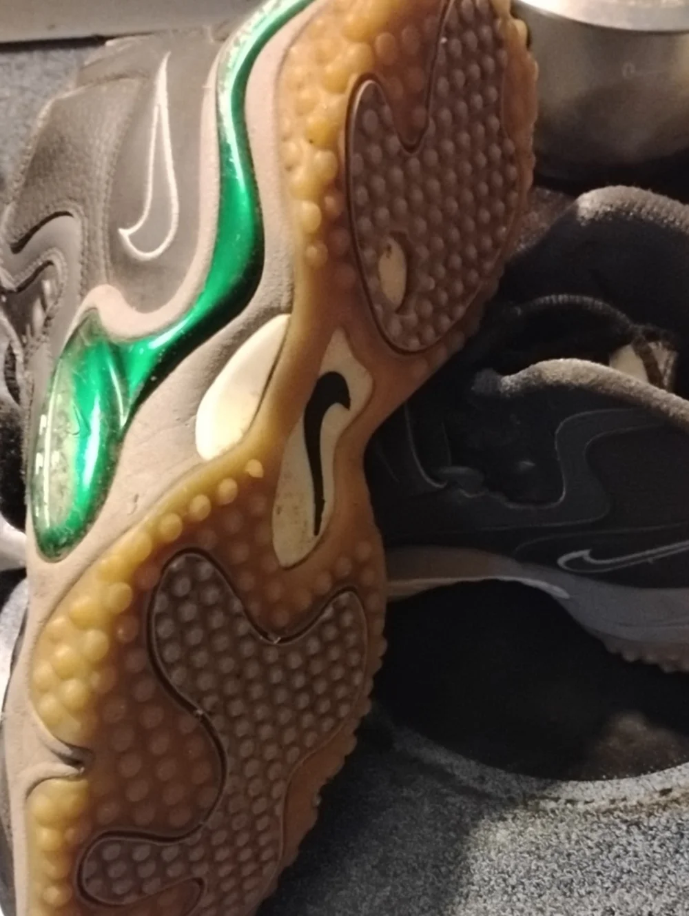 Nike Zoom Air Black Gray& Green Athletic Sneakers with Grey Strap